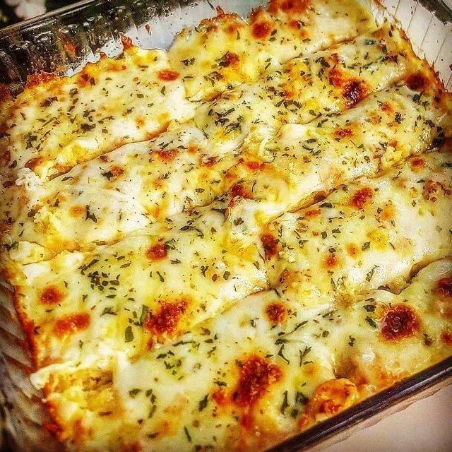 Homemade Cheesy Garlic breadsticks