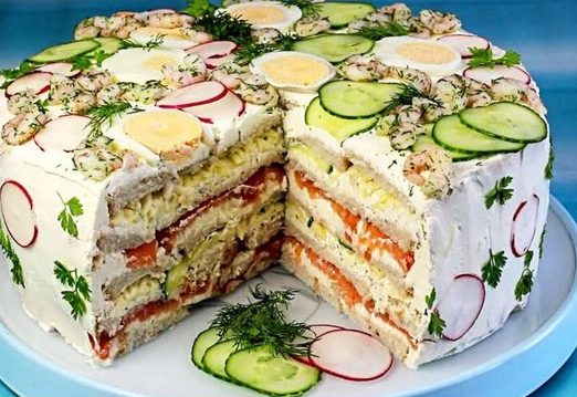 Festliche Sandwichtorte mit 6 Packung Frischkäse und 10 Scheiben Graubrot