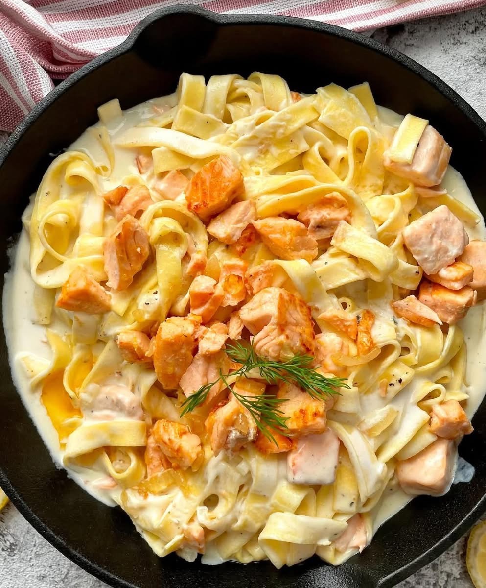 One Pot Lachs Frischkäse Pasta