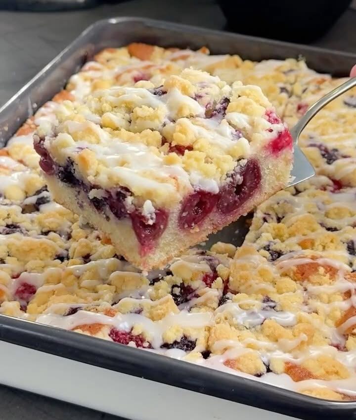 Streuselkuchen mit Früchten Saftig, fruchtig und knusprig – ein echter Klassiker für jede Kaffeetafel